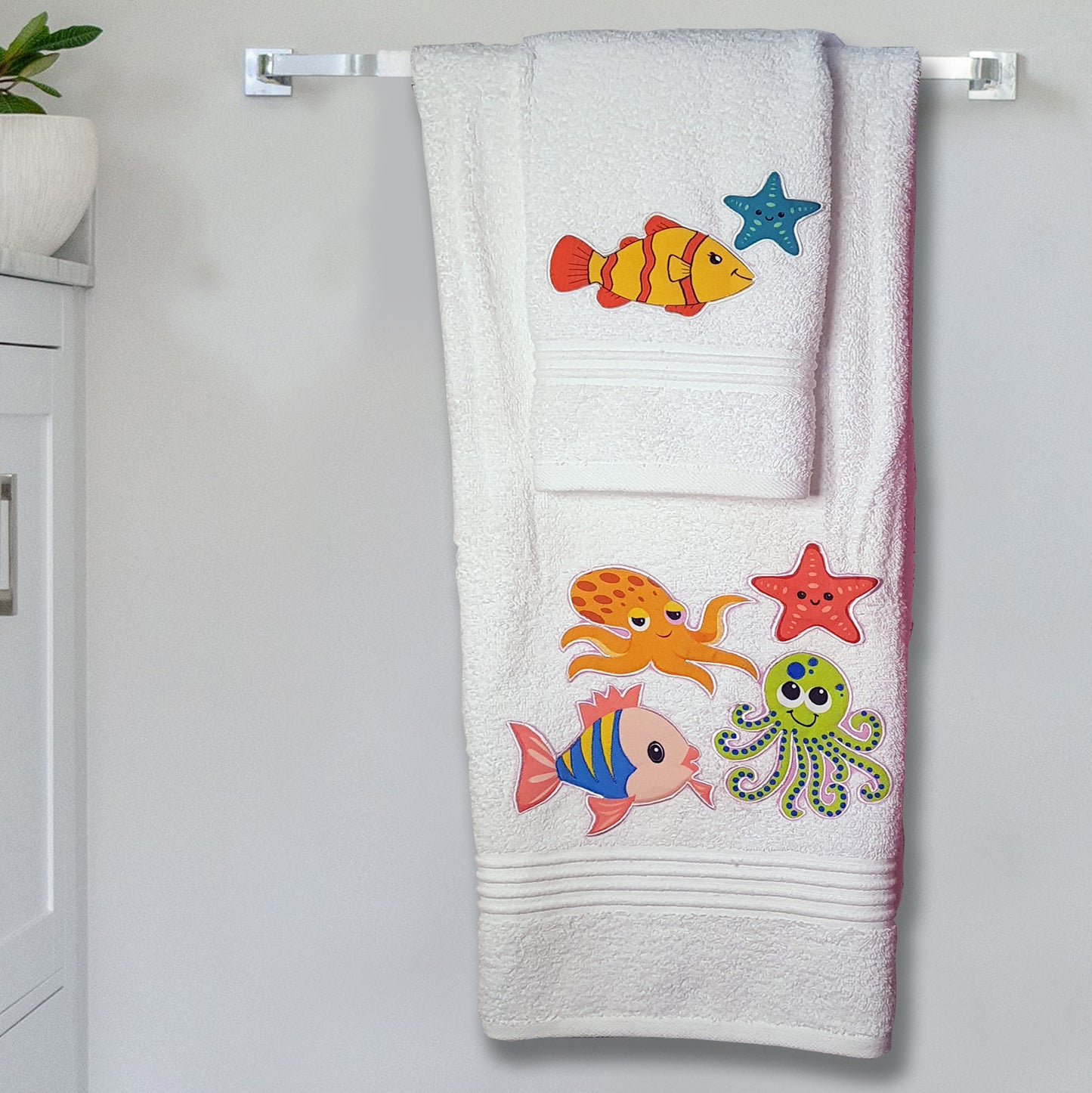 Under The Sea Embroidered Personalized Towel Set White